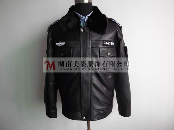 國(guó)土監(jiān)察標(biāo)志服，標(biāo)志